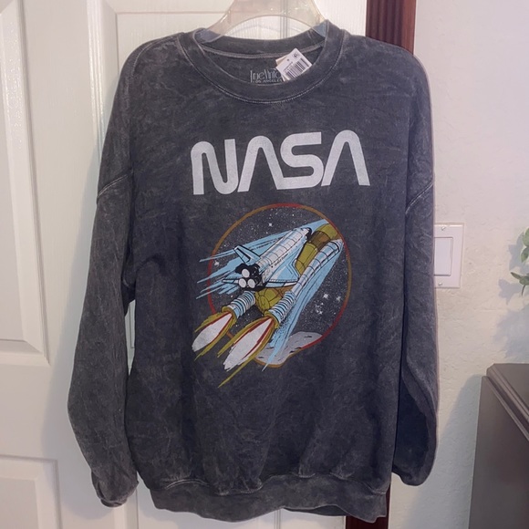 Oversized True Vintage Distressed NASA Sweater - Picture 1 of 6